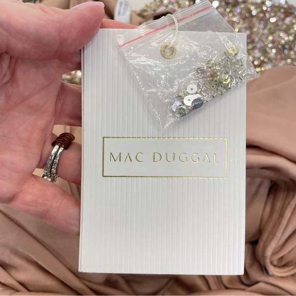 NWT Mac Duggal Sequined Dress 18 Gold - Picture 15 of 16